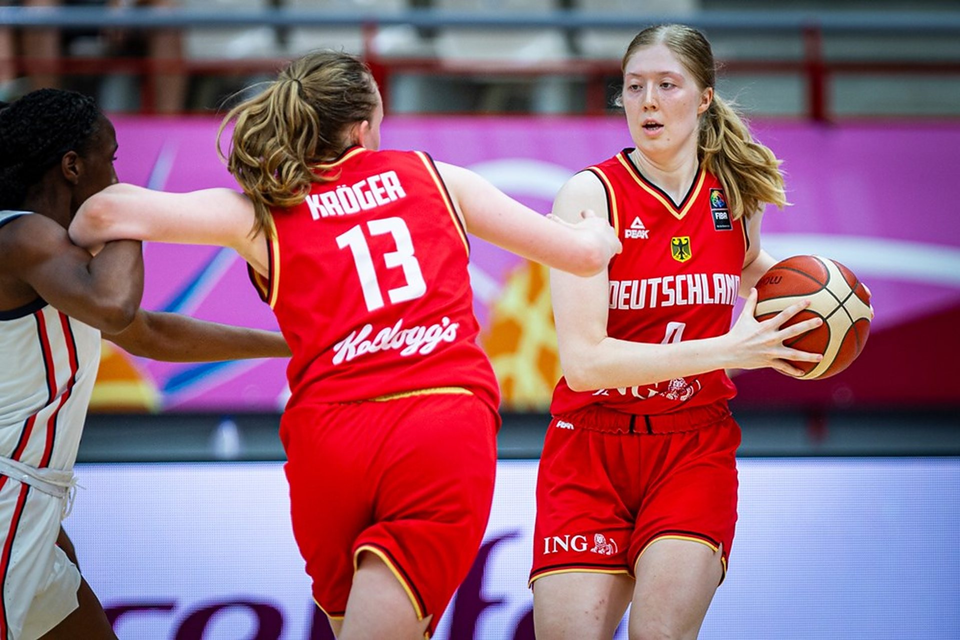 篮球世界杯女篮比赛吸引关注 篮球世界杯女篮比赛吸引关注