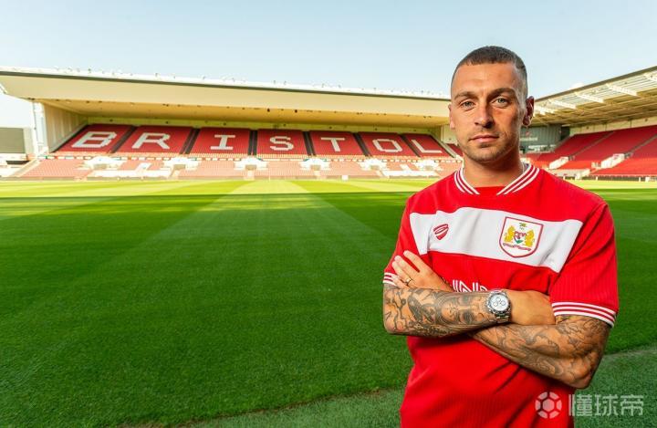 雷火电竞官网-谢周三艰难逼平哈德斯菲尔德，继续保持不败的简单介绍