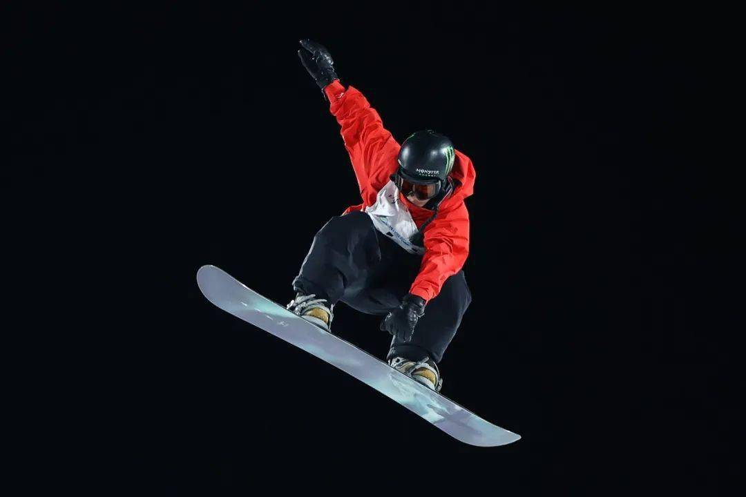 智利队在滑雪比赛中勇夺第一 智利队在滑雪比赛中勇夺第一