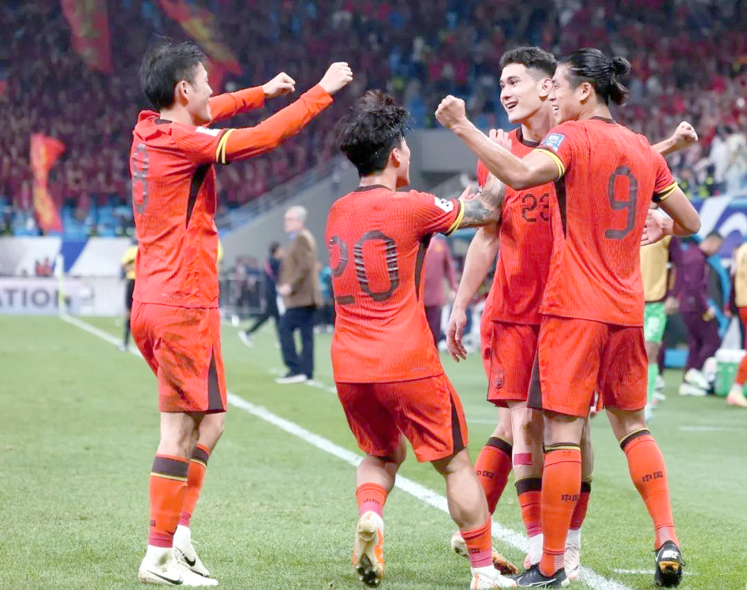 雷火电竞网站-国内顶尖足球队争夺冠军的激烈竞争