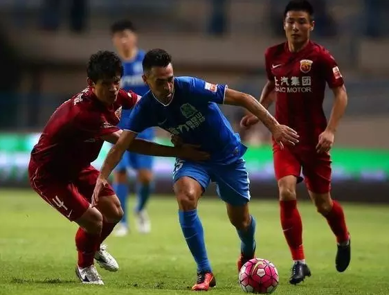 关于广州富力客场挑战上港,能否取得突破性胜利?的信息 关于广州富力客场挑战上港,能否取得突破性胜利?的信息