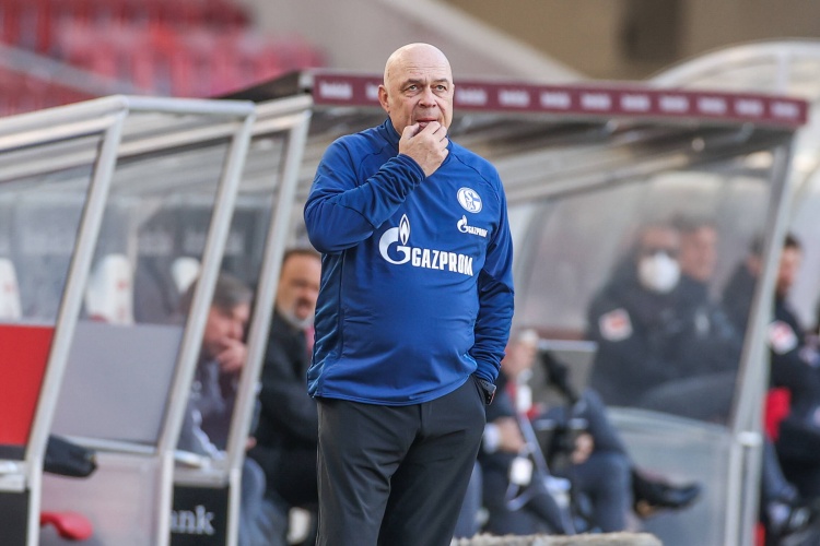 雷火电竞亚洲先驱-沙尔克再遭失利，保级压力不减的简单介绍