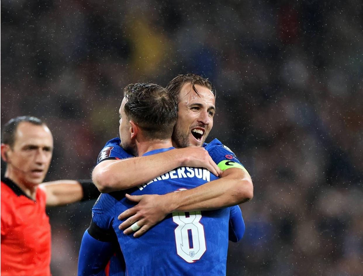 阿尔巴尼亚球队领先对手,取得胜利 阿尔巴尼亚球队领先对手,取得胜利