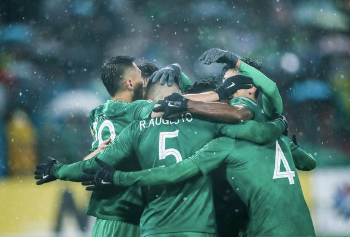 雷火电竞合作-埃因霍温险胜，小组出线形势艰难的简单介绍