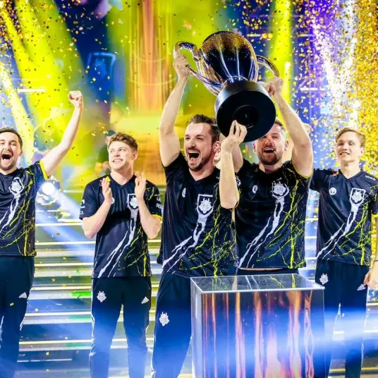 包含CS2再创历史，冠军实至名归的词条