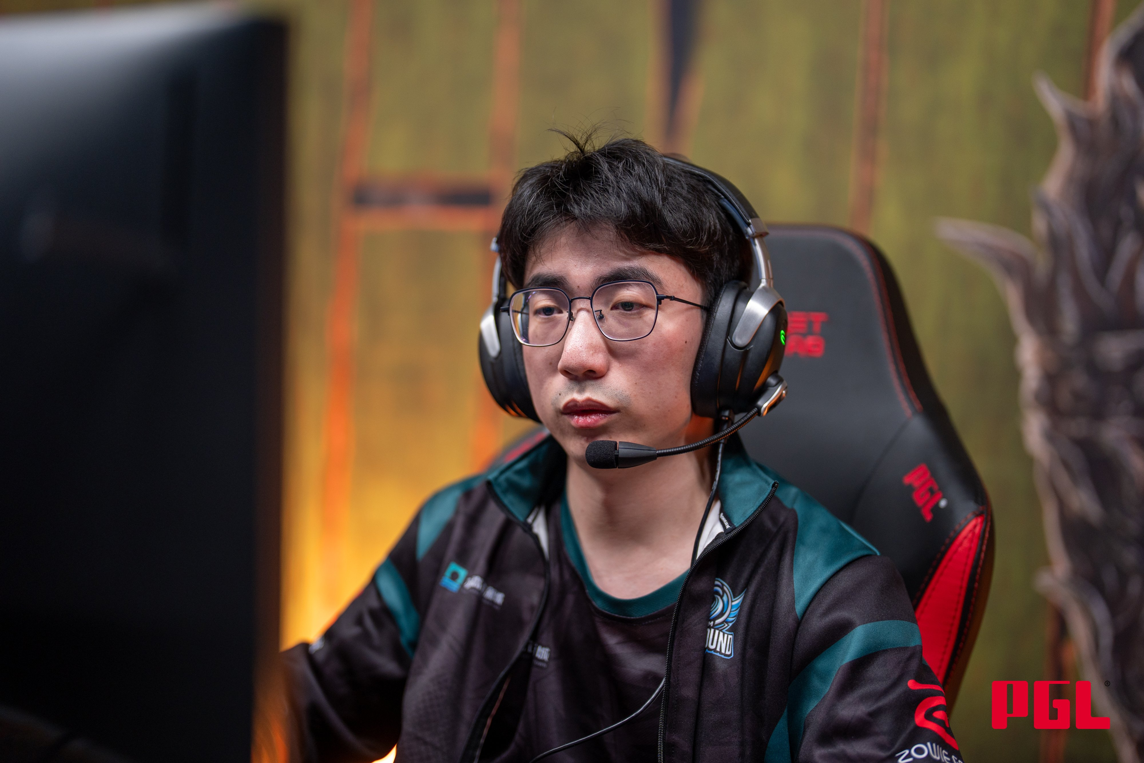 Dota2明星选手受伤退赛,引发热议 Dota2明星选手受伤退赛,引发热议