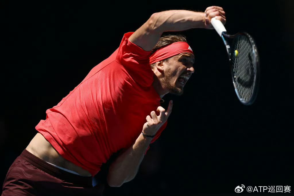 雷火电竞入驻-年终总决赛碾压拉沃尔杯，兹维列夫点燃赛场