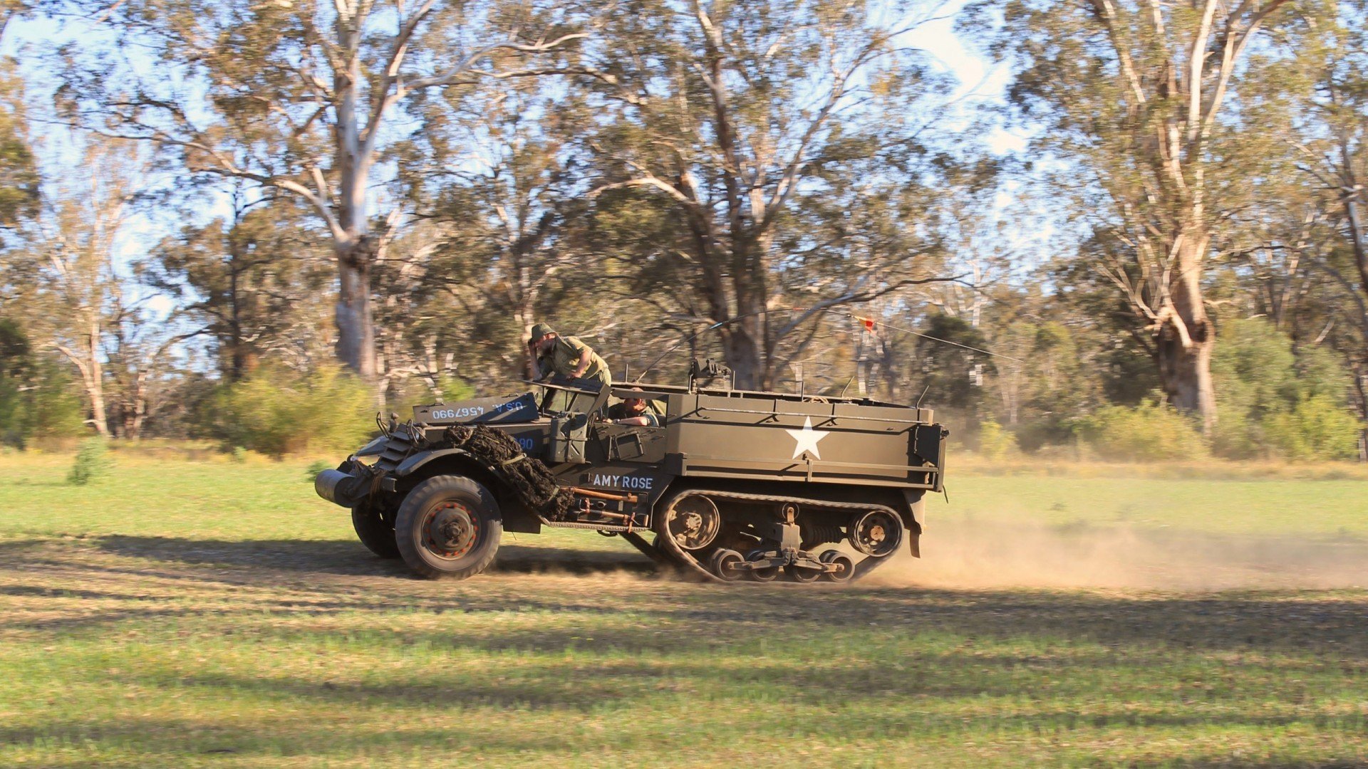 雷火电竞亚洲先驱-蜜火弑龙，黄蜂颠覆掘金王朝，詹姆斯赛后评价引发联盟震荡