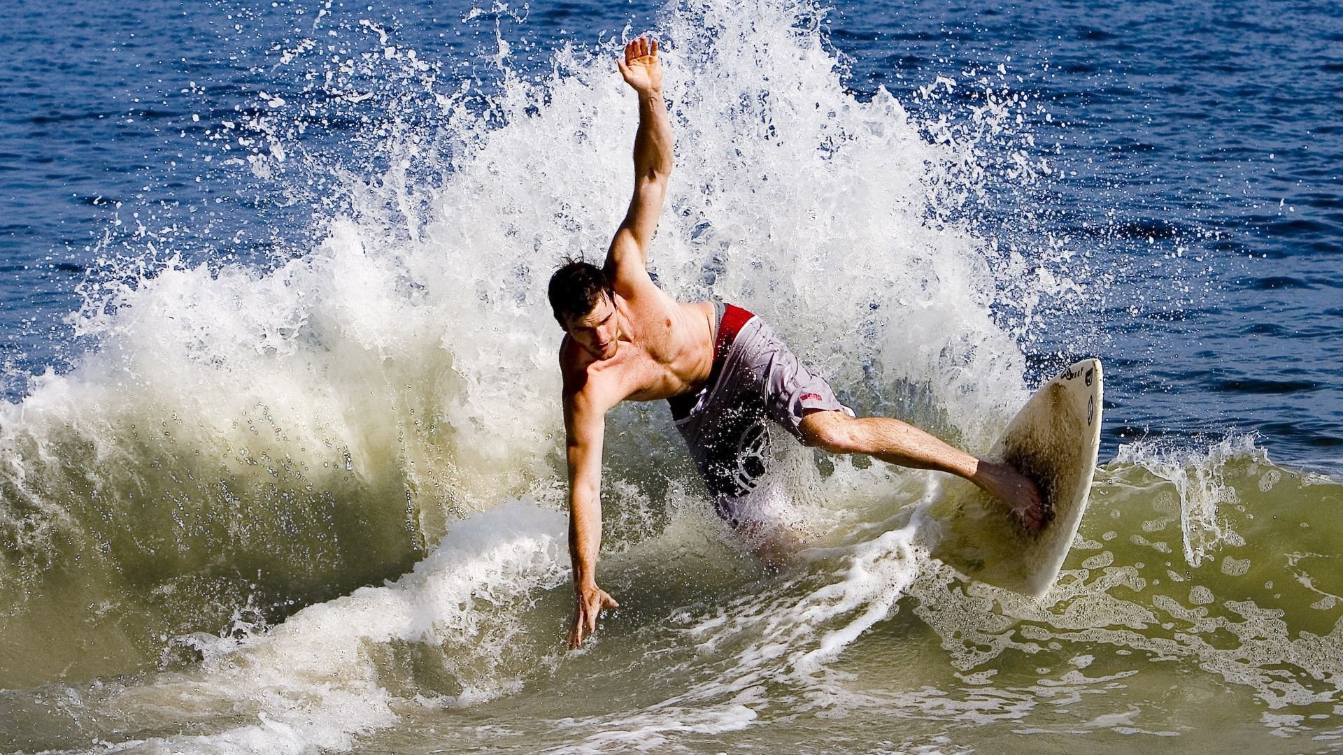 铁闸的独舞，斯通斯在毕尔巴鄂封锁法兰西锋芒
