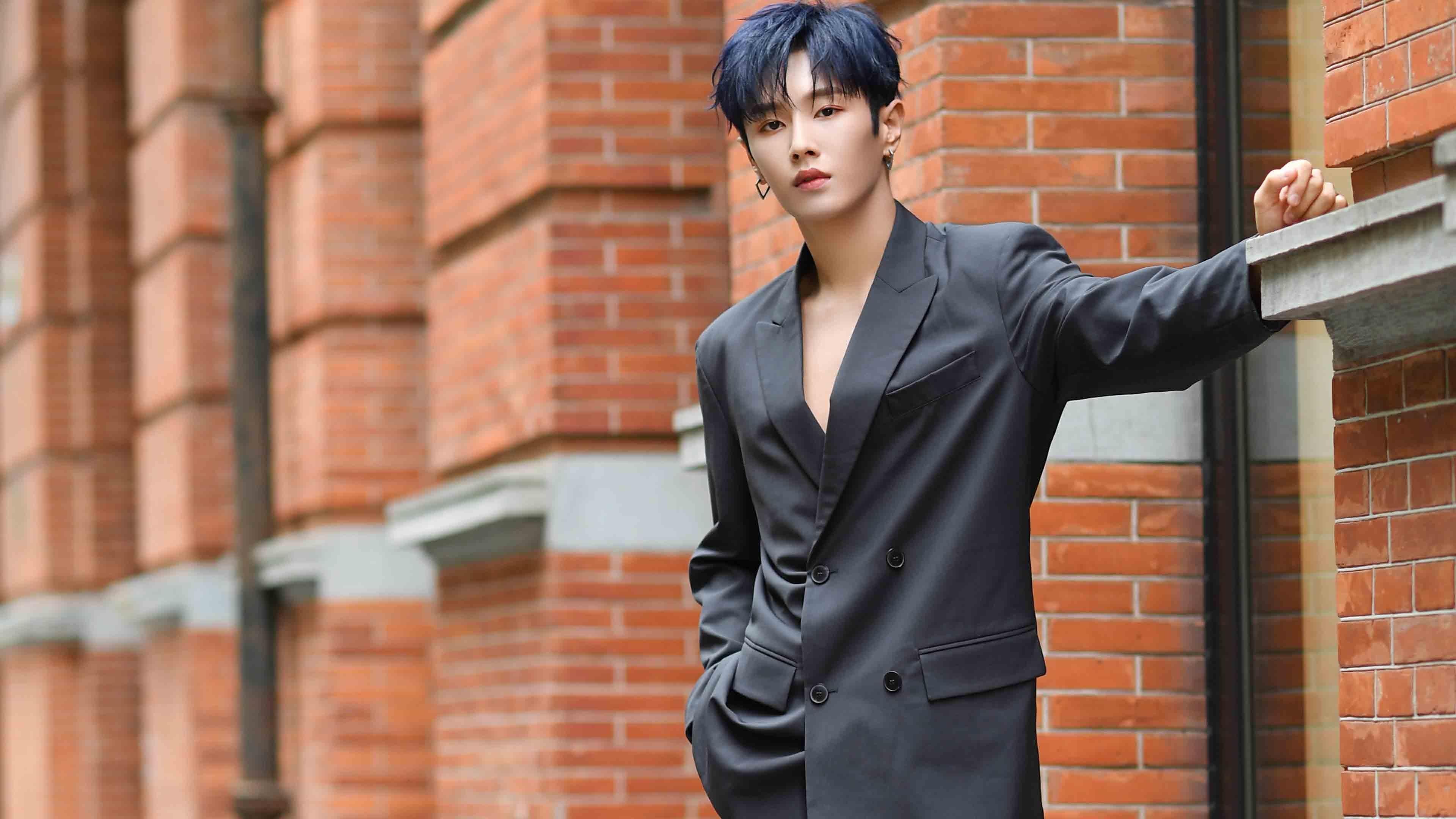 雷火电竞入驻-当个人英雄主义撞上战术铁壁，阿尔瓦雷斯的光芒为何刺不穿加纳的集体罗网？